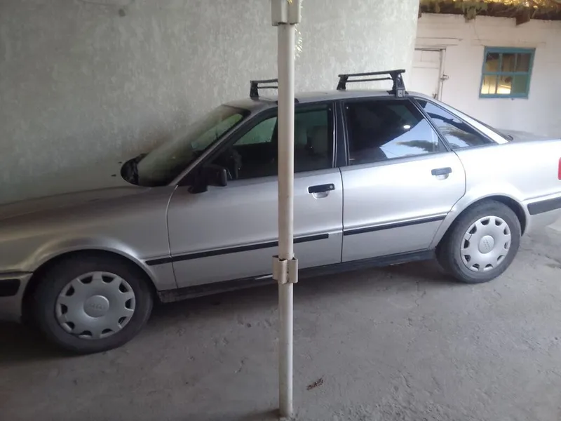 Audi 80