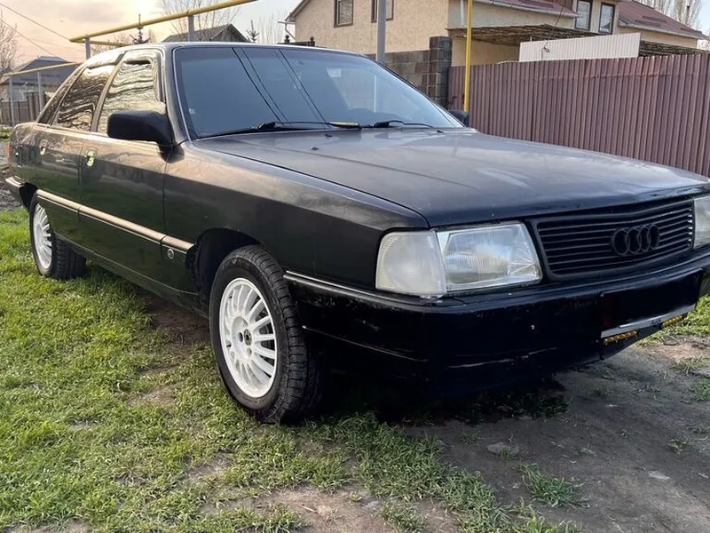 Audi 100