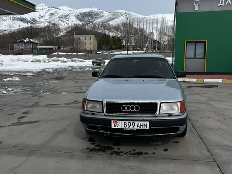 Audi 100
