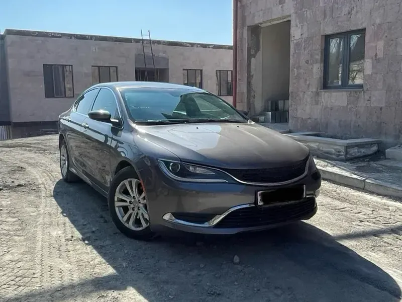 Chrysler 200