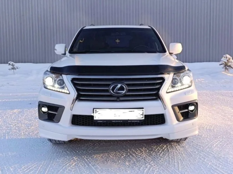 Lexus LX