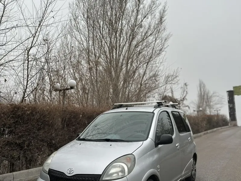 Toyota Yaris Verso