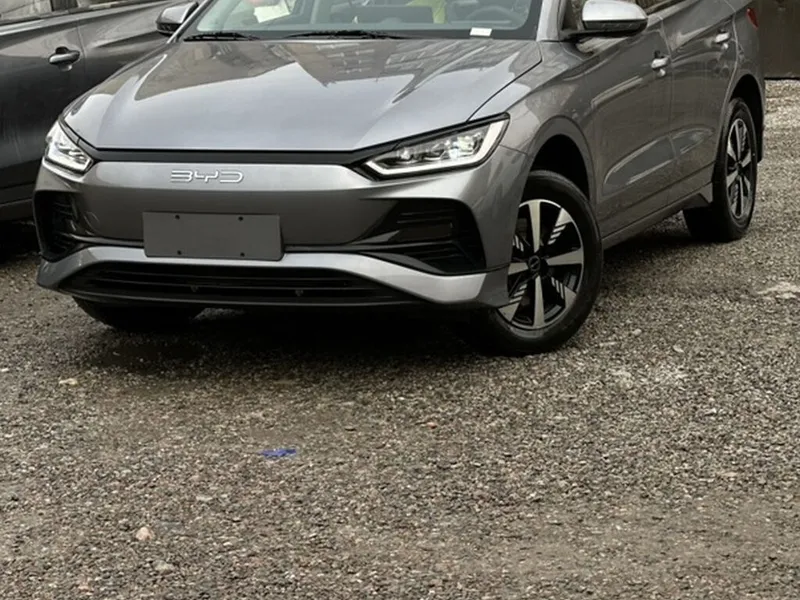 BYD E2
