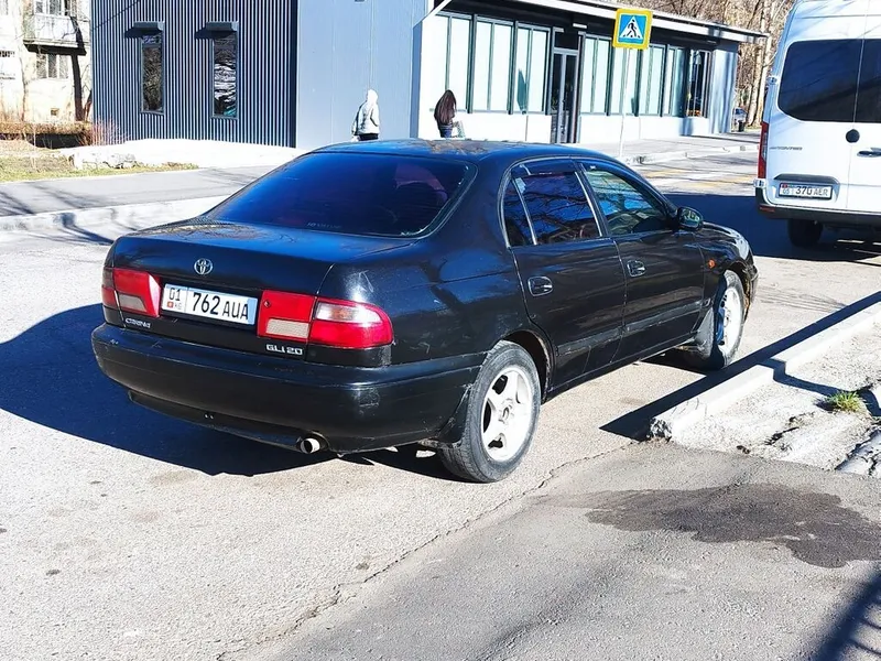 Toyota Carina E