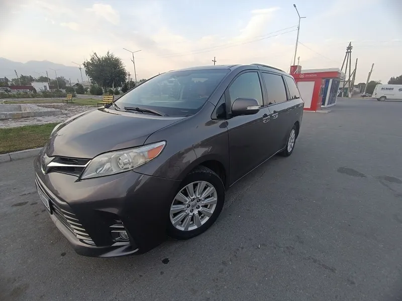 Toyota Sienna