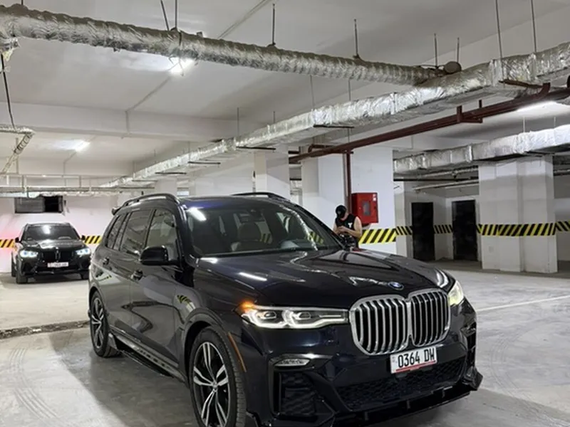 BMW X7
