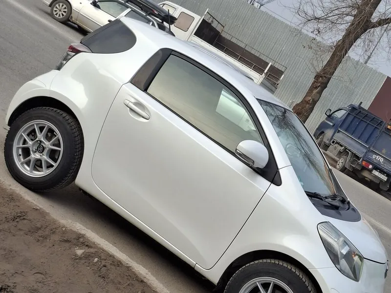 Toyota iQ