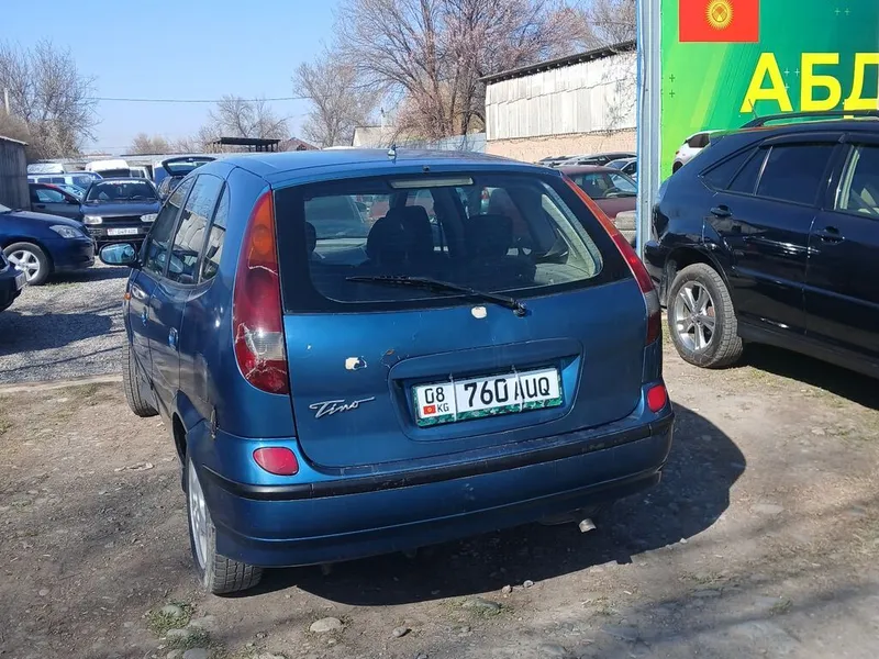 Nissan Almera Tino