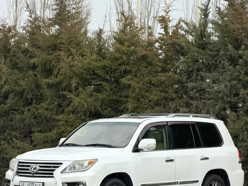 Lexus LX