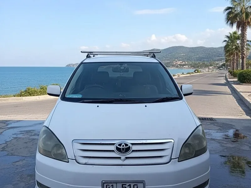 Toyota Ipsum