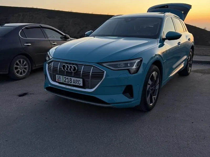 Audi e-tron