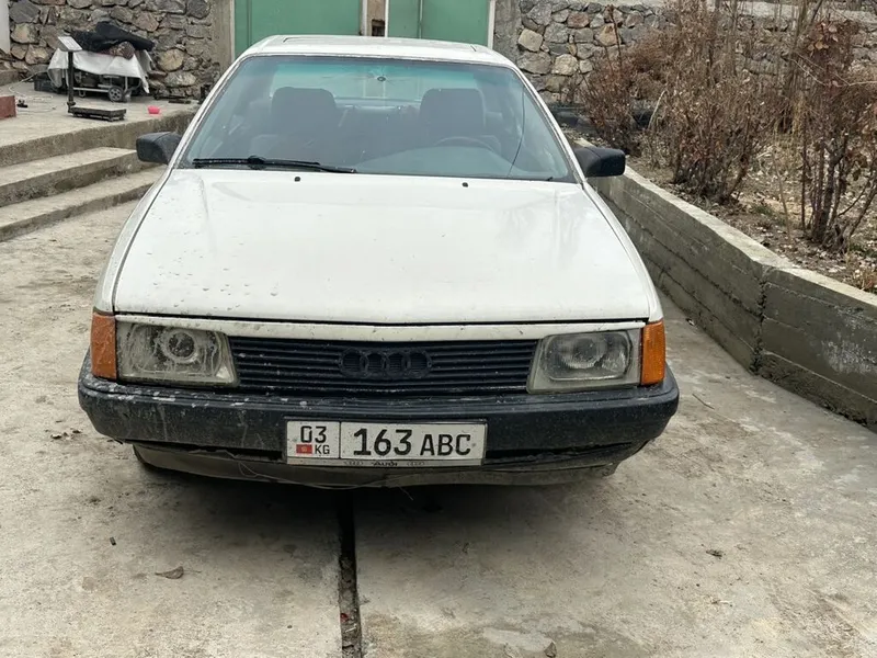 Audi 100