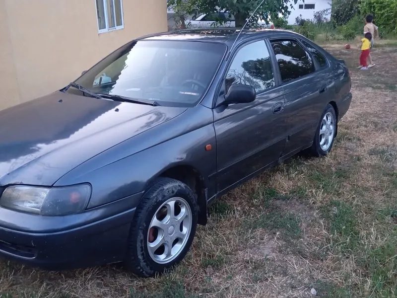Toyota Carina E