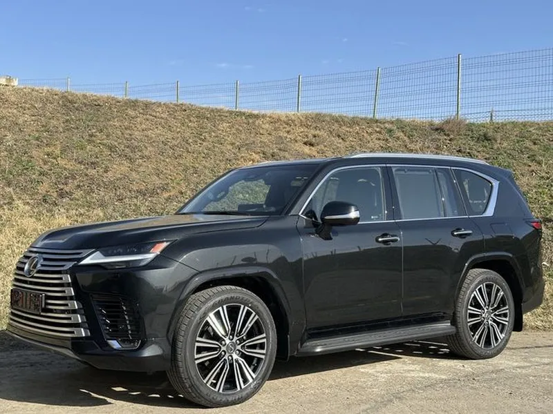 Lexus LX