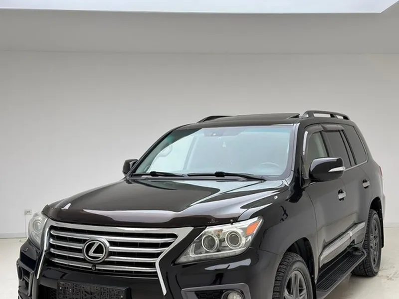Lexus LX