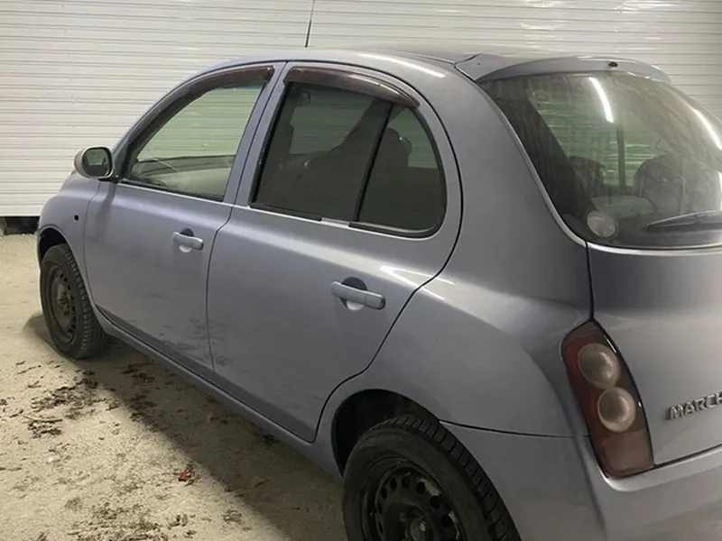 Nissan March