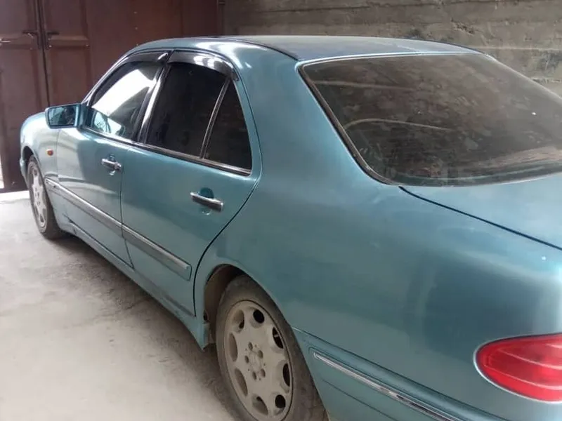 MercedesBenz Другая модель