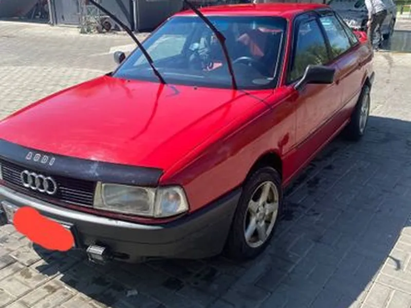 Audi 80