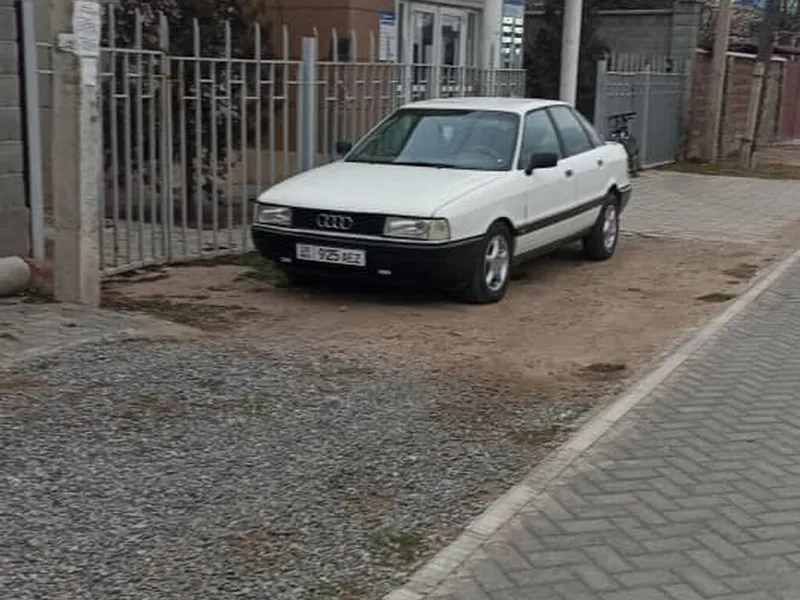 Audi 80