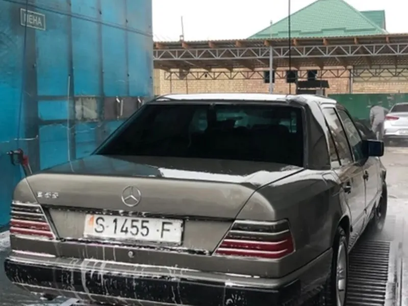 MercedesBenz W124