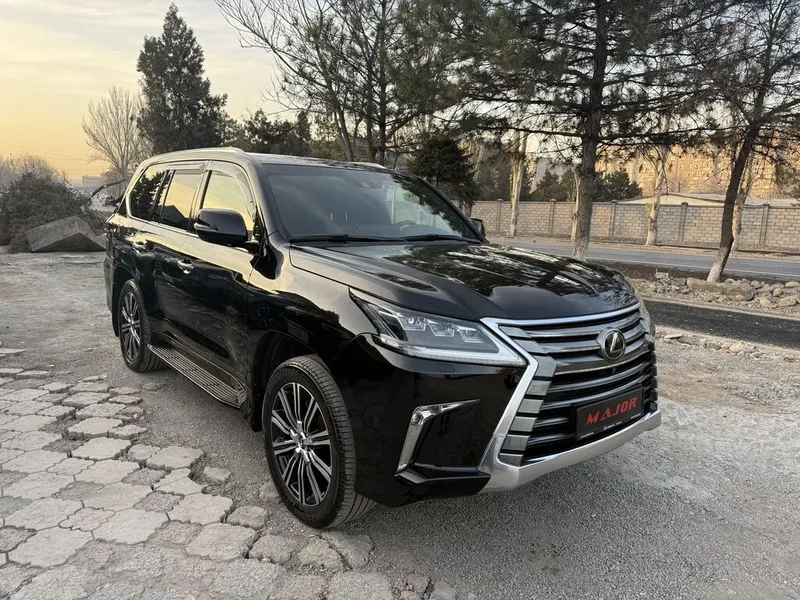 Lexus LX