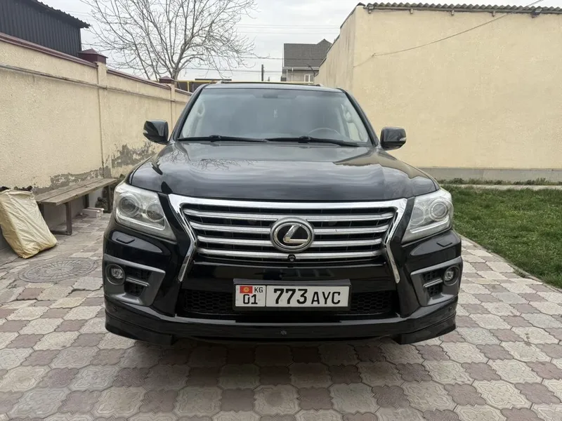 Lexus LX