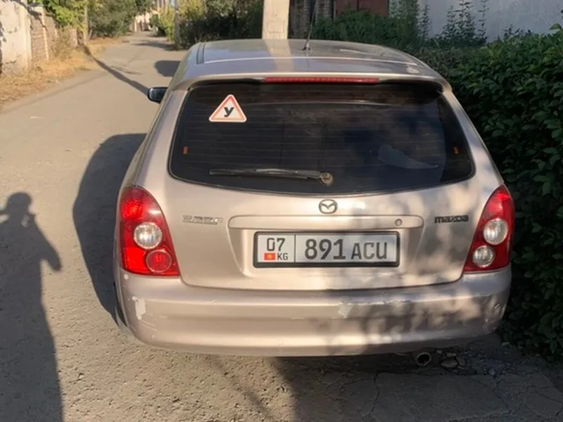 Mazda 323
