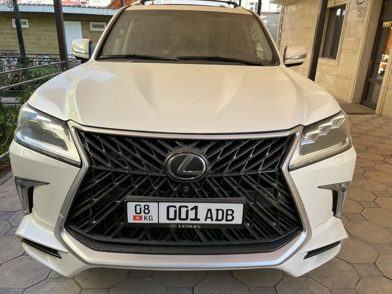 Lexus LX