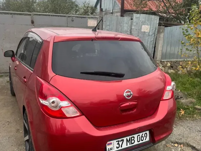 Nissan Tiida