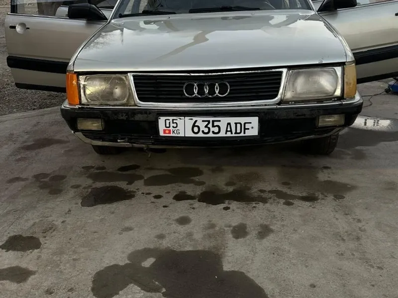 Audi 100