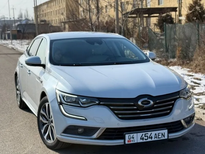 Renault SM6