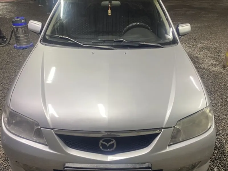 Mazda 323