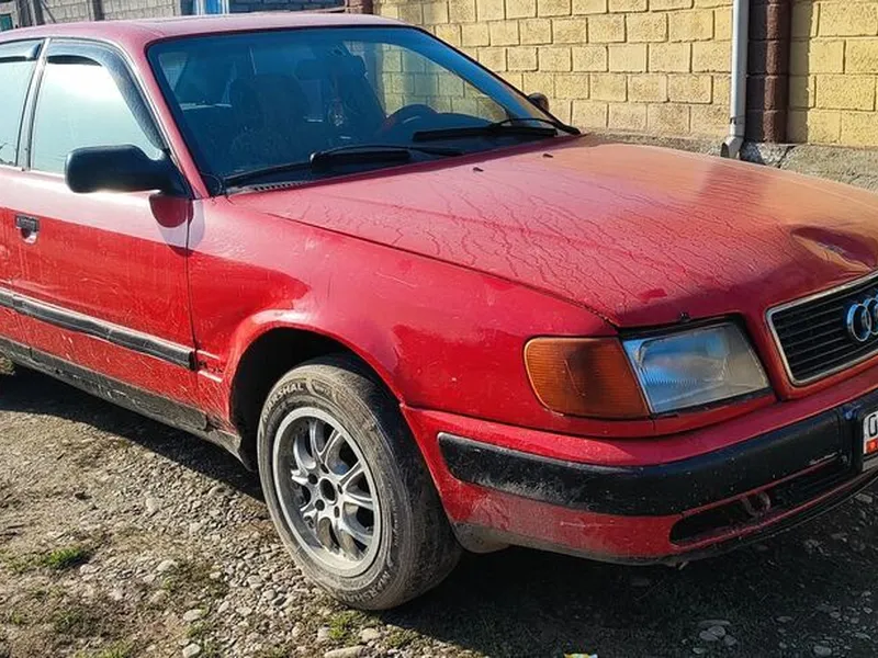 Audi 100