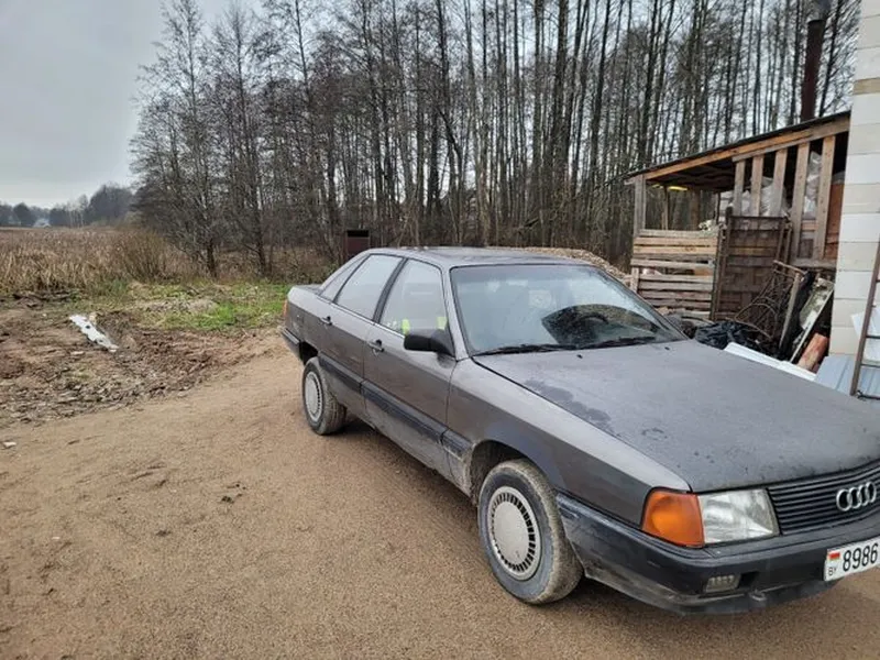 Audi 100