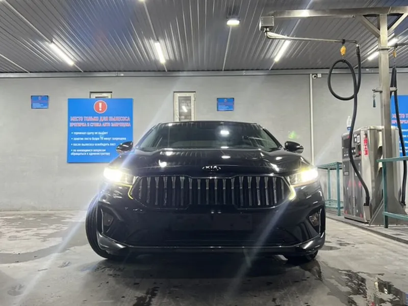 Kia Cadenza