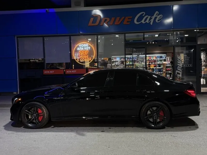 MercedesBenz E-класс AMG
