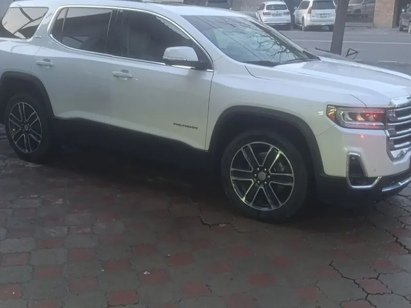 GMC Acadia