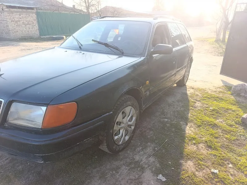 Audi 100