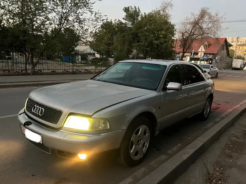 Audi A8