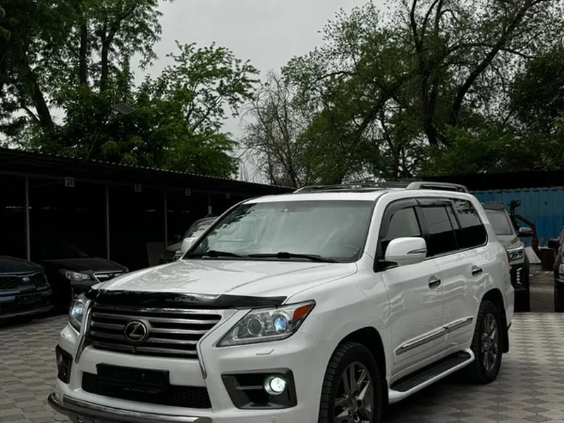 Lexus LX