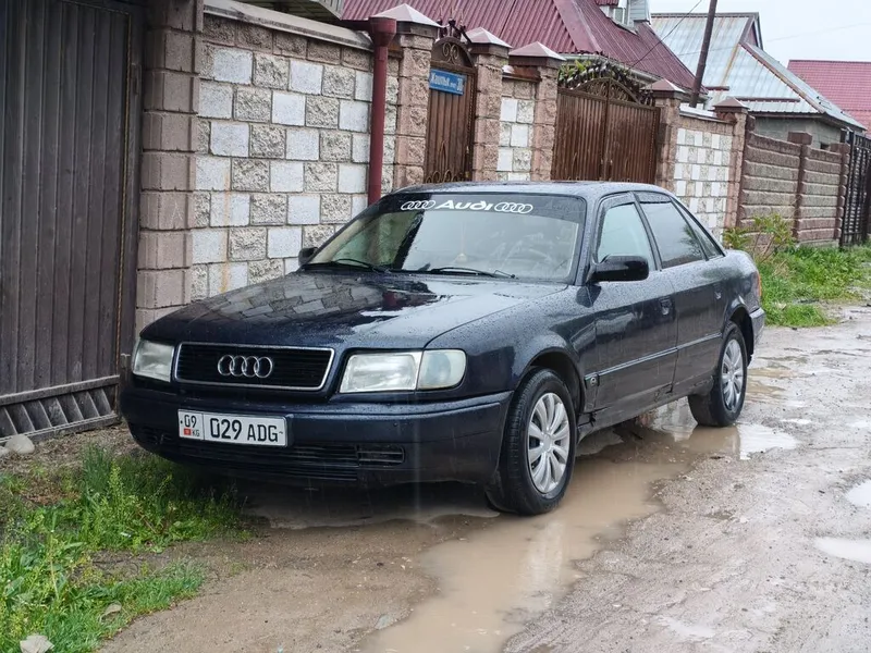 Audi 100