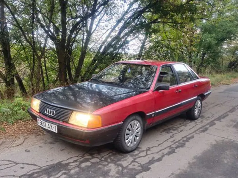 Audi 100
