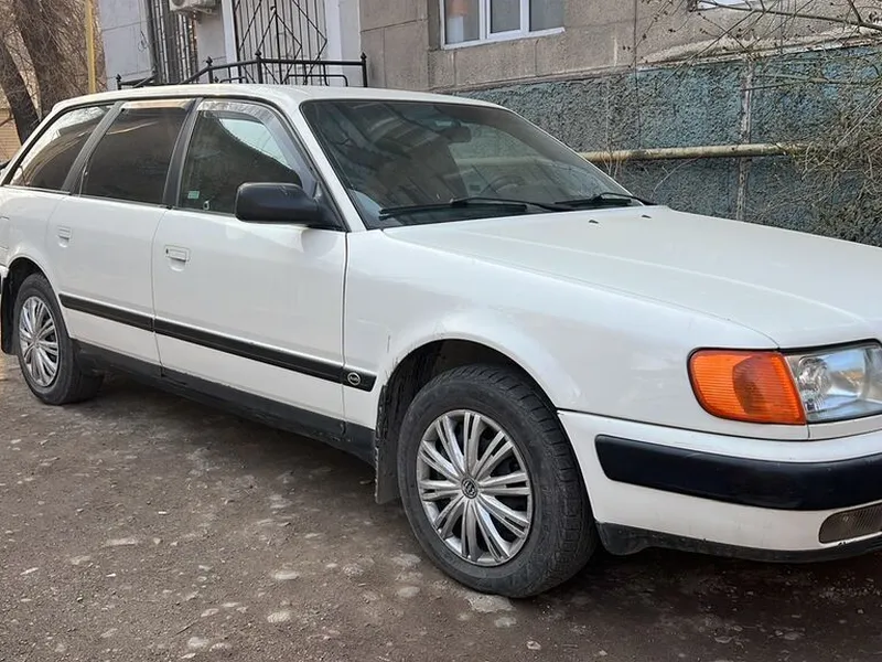 Audi 100
