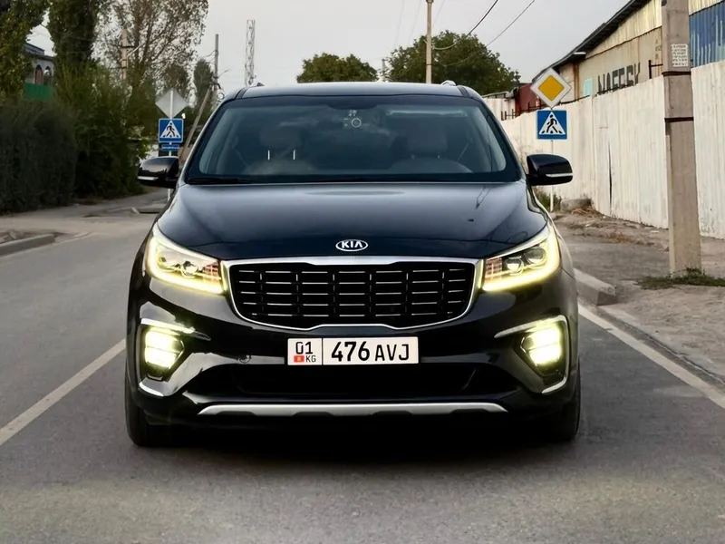 Kia Carnival