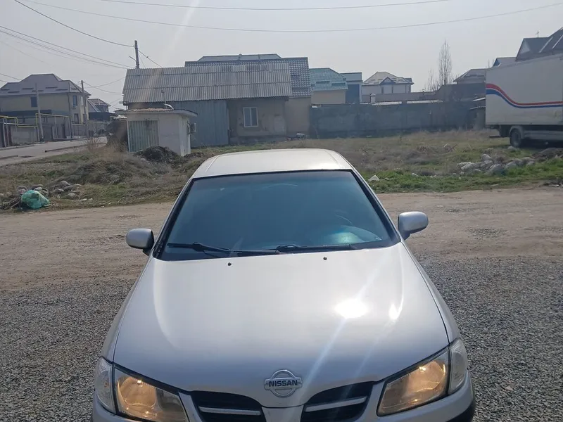 Nissan Almera