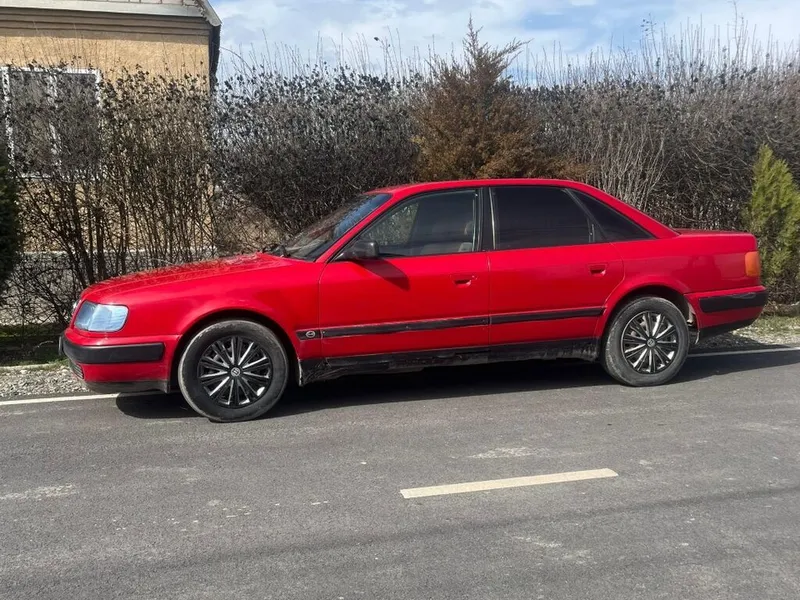 Audi 100