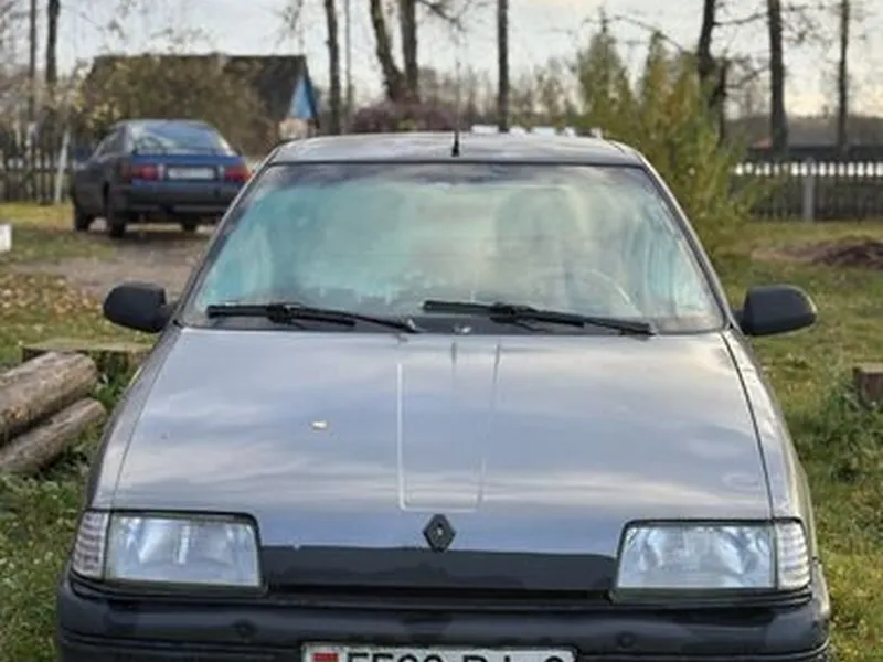Renault 19
