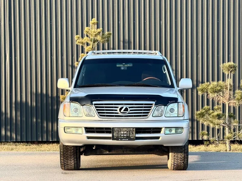 Lexus LX