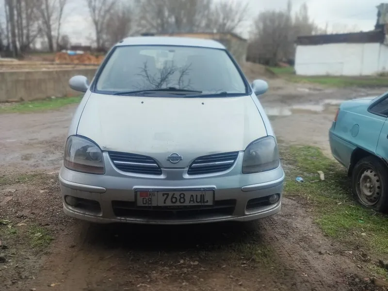 Nissan Almera Tino