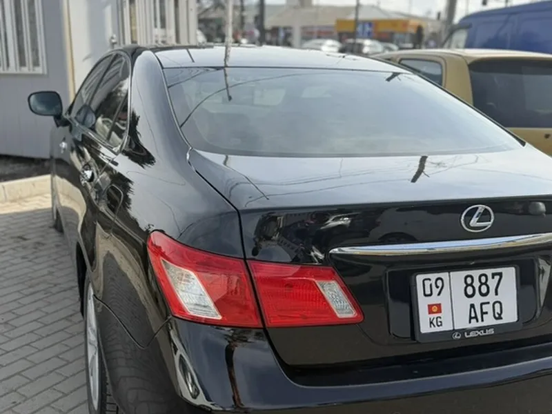 Lexus ES